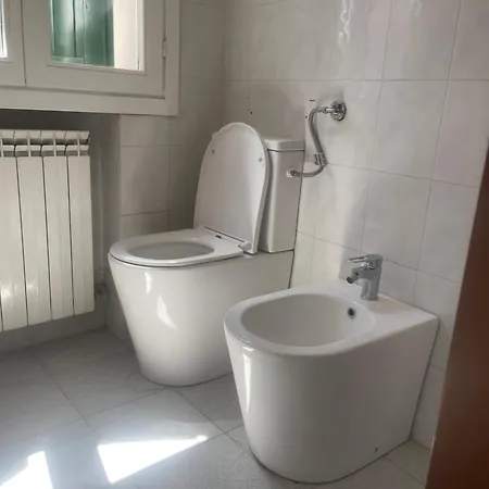 Апартаменты Adeline House *