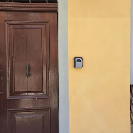 Апартаменты Adeline House